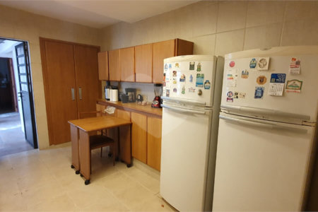 Sobrado à venda com 4 quartos, sendo 2 suítes, em Moema, São Paulo, SP