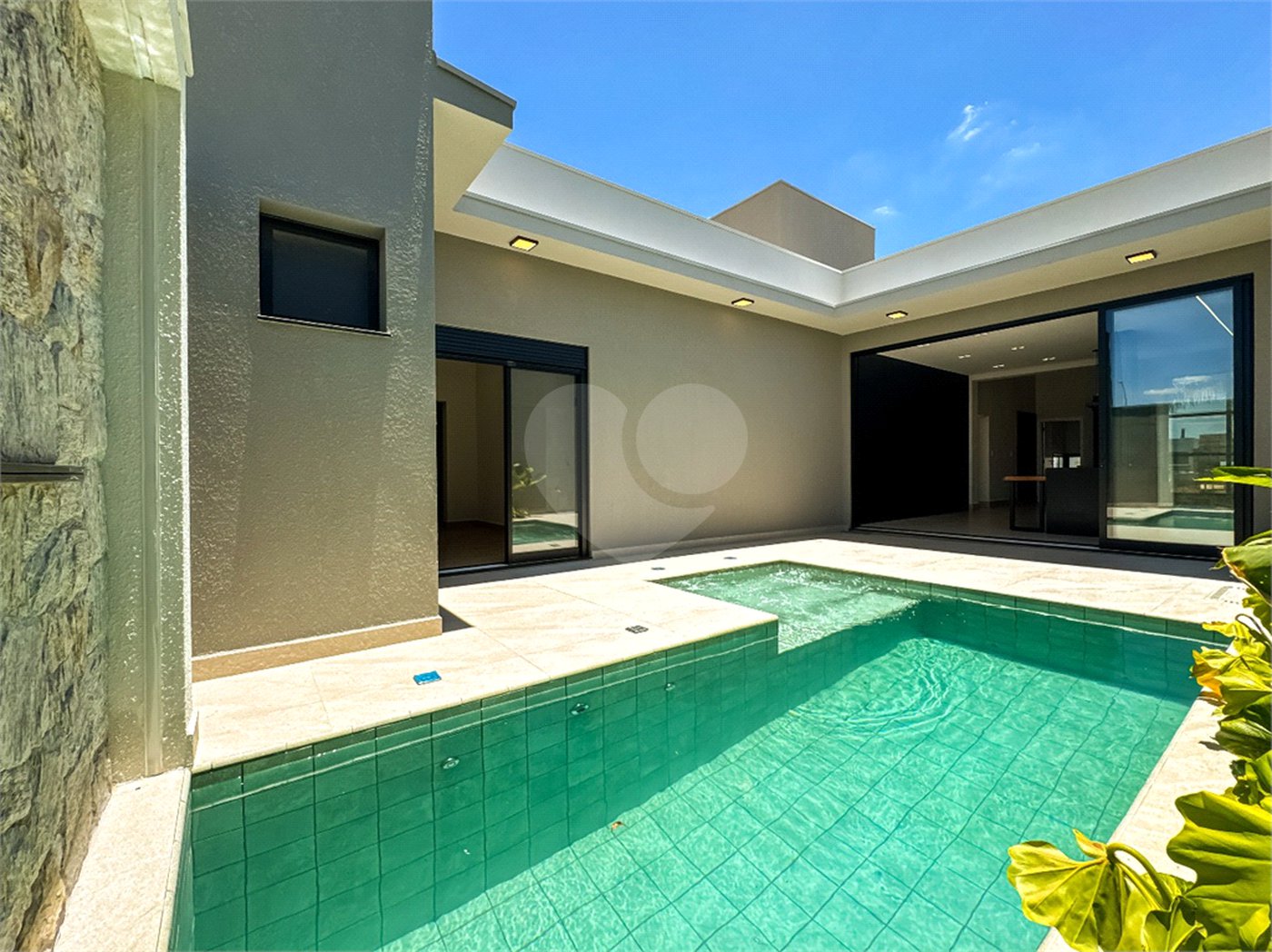Casa à venda com 3 suítes no condomínio Jardim Residencial Dona Maria Candida, Indaiatuba - SP