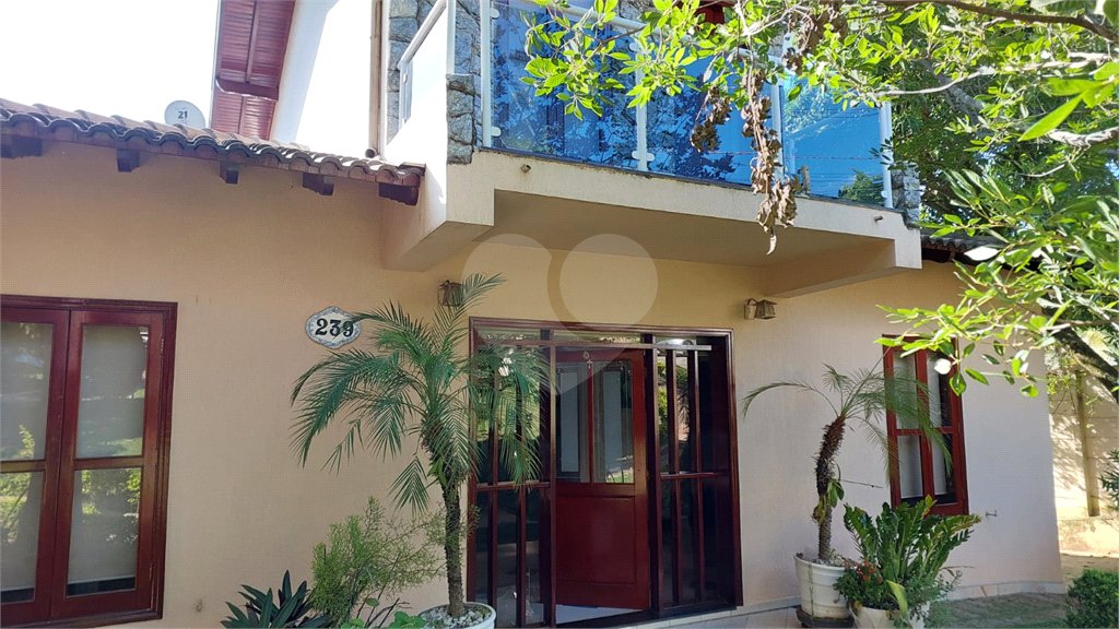 Casa à venda com 3 quartos, sendo 2 suítes, no condomínio Vinhas da Vista Alegre - Lado Sede, Vinhedo - SP