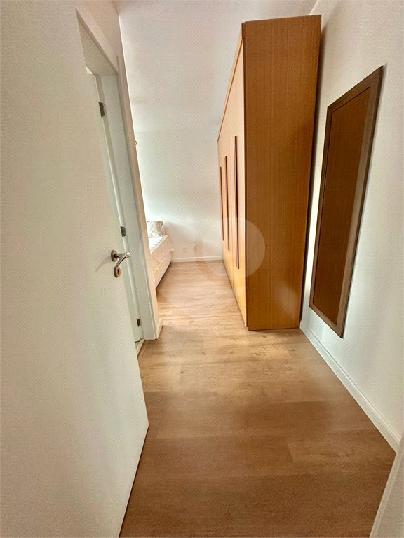 Apartamento à venda com 3 quartos, sendo 1 suíte,  em Vila Andrade, São Paulo, SP