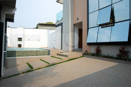 Casa à venda com 3 suítes em Jardim Paulista, Atibaia, SP