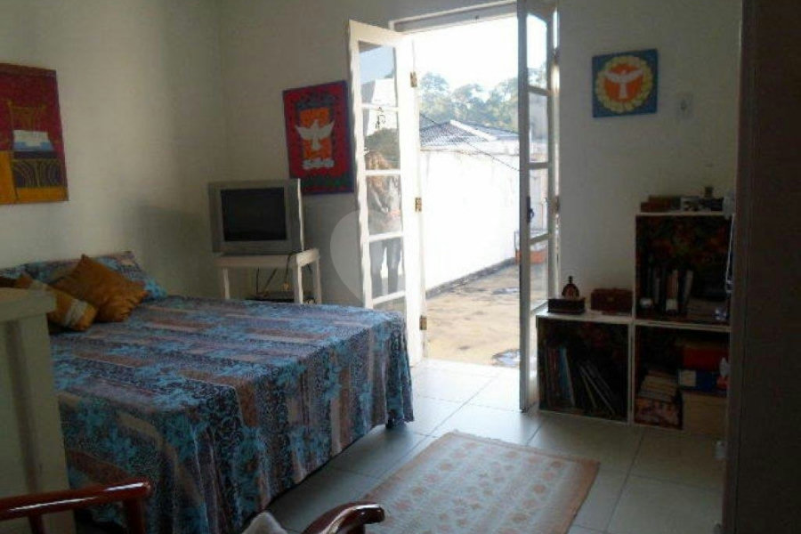 Sobrado à venda com 2 quartos em Tremembé, São Paulo, SP
