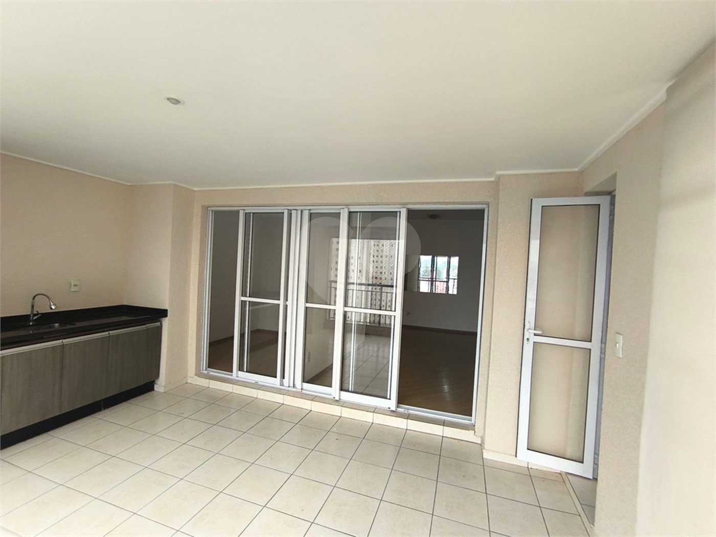Apartamento à venda com 3 quartos, sendo 1 suíte,  em Tucuruvi, São Paulo, SP