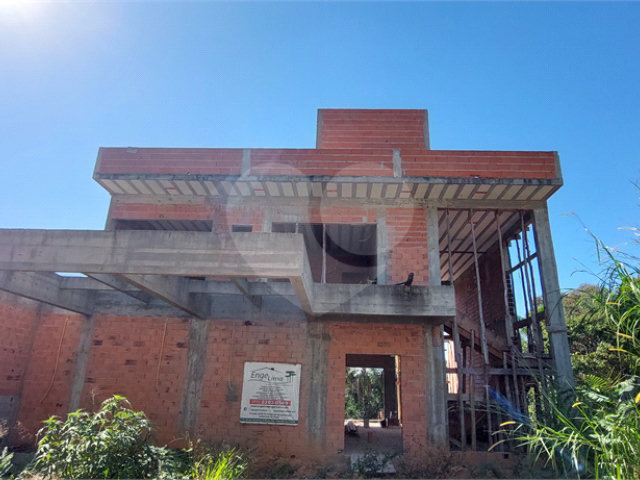 Casa à venda com 4 suítes no condomínio Sausalito, Mairiporã - SP