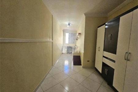 Casa à venda com 3 quartos, sendo 1 suíte,  no condomínio Residencial Villagio Vitória, Guarulhos - SP