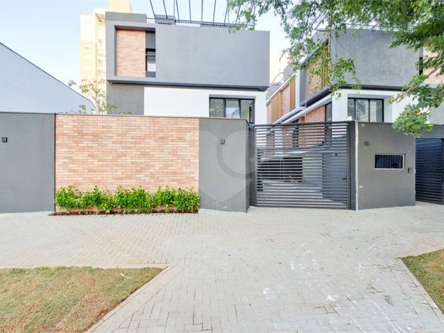 Casa à venda com 3 quartos, sendo 1 suíte,  no condomínio Cube Villa, São Paulo - SP