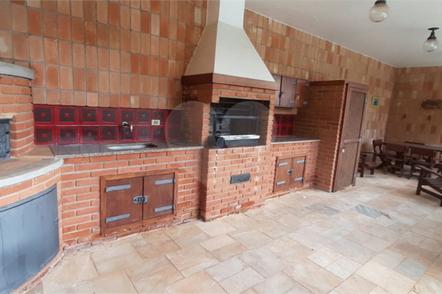 Casa à venda com 6 quartos, sendo 5 suítes, em Roseira, Mairiporã, SP