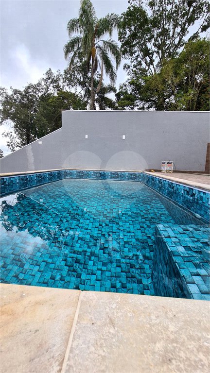 Casa à venda com 3 suítes em Canjica (terra Preta), Mairiporã, SP