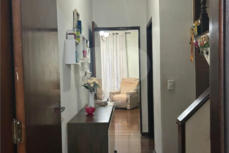 Sobrado à venda com 3 quartos, sendo 1 suíte,  em Tremembé, São Paulo, SP