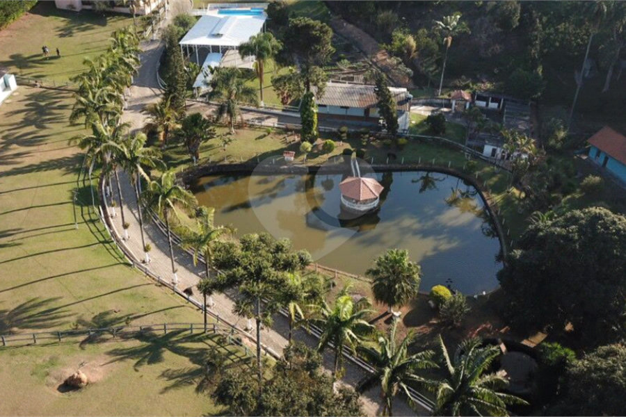Chácara à venda com 4 quartos, sendo 1 suíte, em Luiz Fagundes, Mairiporã, SP