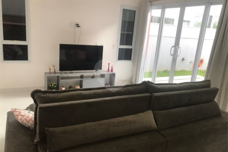 Casa à venda com 3 quartos, sendo 2 suítes,  no condomínio Morada do Bosque, Vinhedo - SP