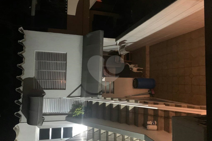 Sobrado à venda com 4 quartos, sendo 1 suíte, em Parada Inglesa, São Paulo, SP