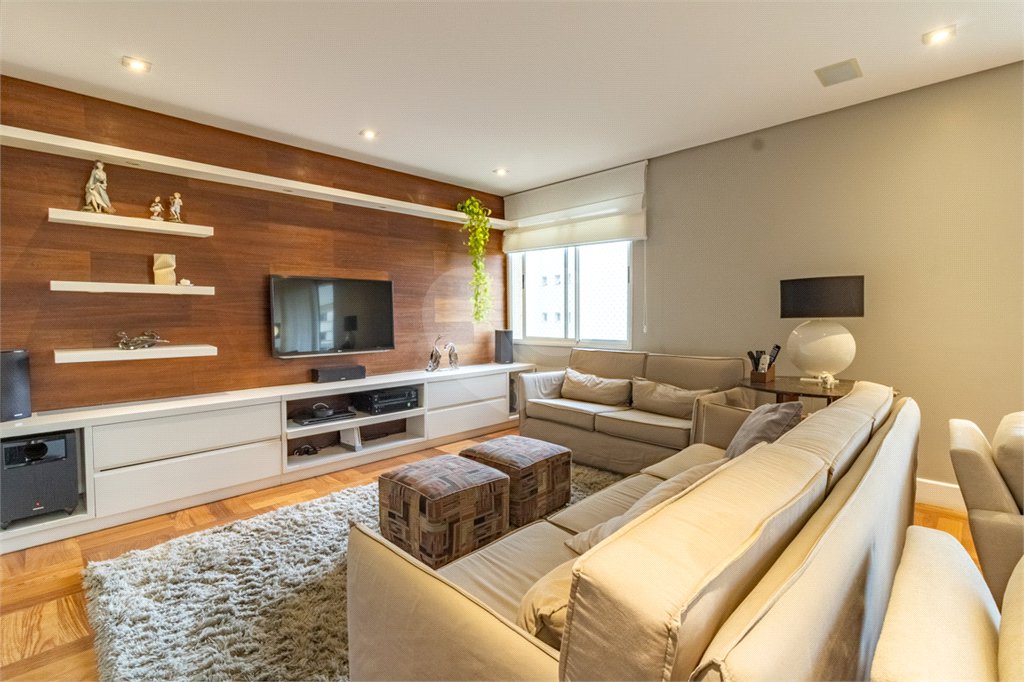 Apartamento à venda com 4 suítes em Vila Mariana, São Paulo, SP