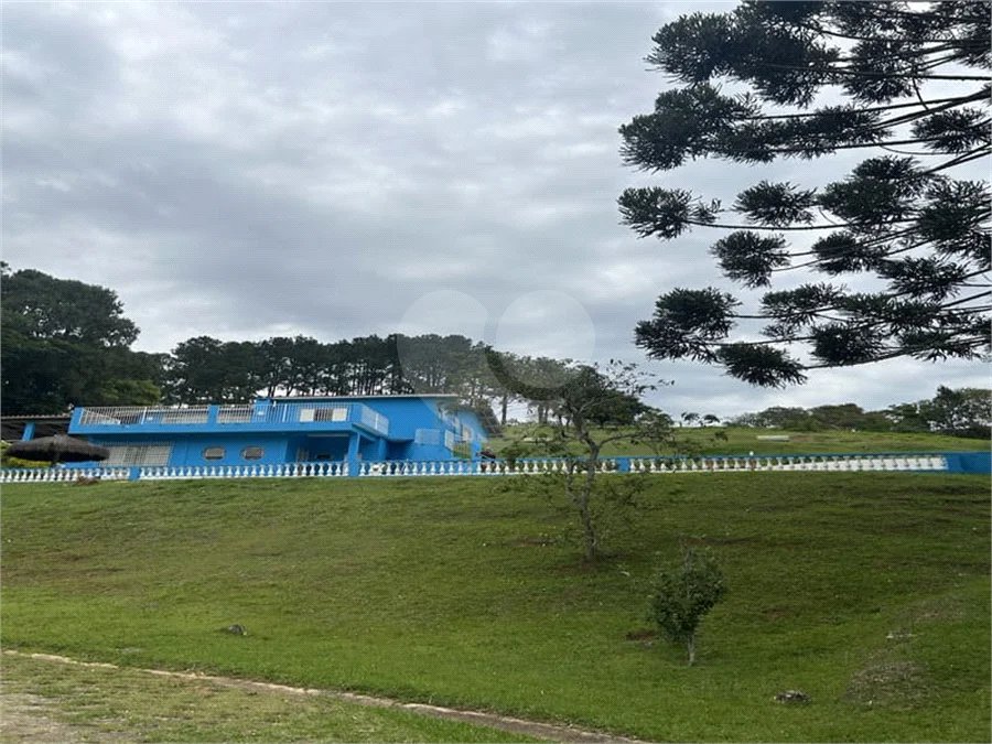 Sítio à venda com 5 quartos, sendo 2 suítes,  em Marmeleiro, São Roque, SP