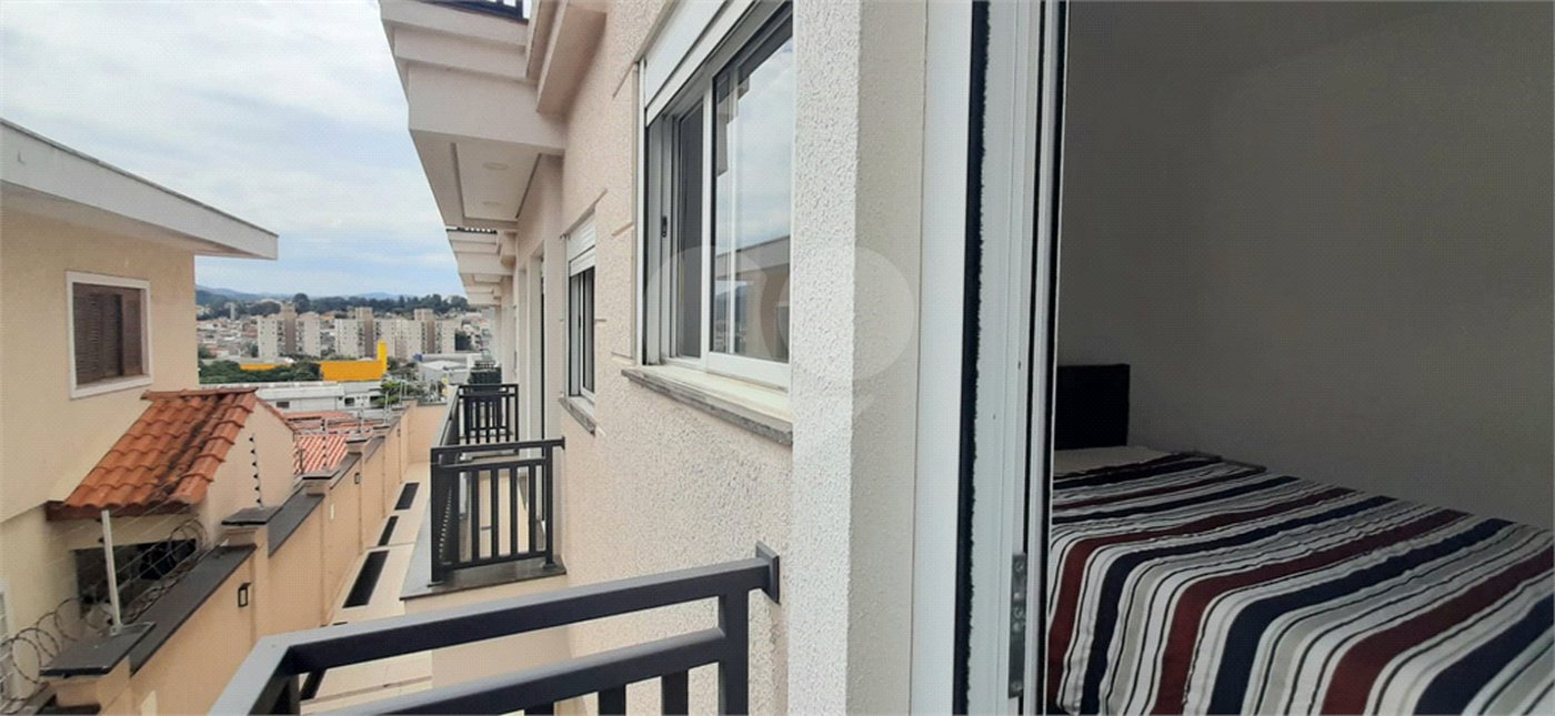 Casa à venda com 3 quartos, sendo 1 suíte, no condomínio Residencial Gran Veiga, São Paulo - SP