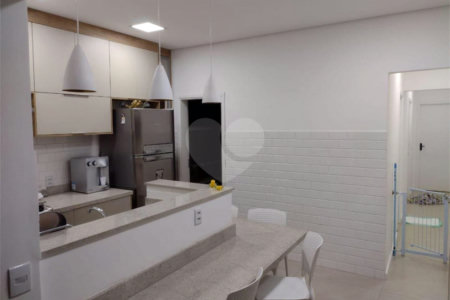 Casa à venda com 2 quartos, sendo 1 suíte, em Vila Anastácio, São Paulo, SP