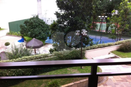 Apartamento à venda com 4 suítes em Real Parque, São Paulo, SP