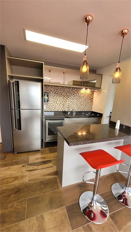 Apartamento de 2 quartos mobiliado à venda no Paraíso