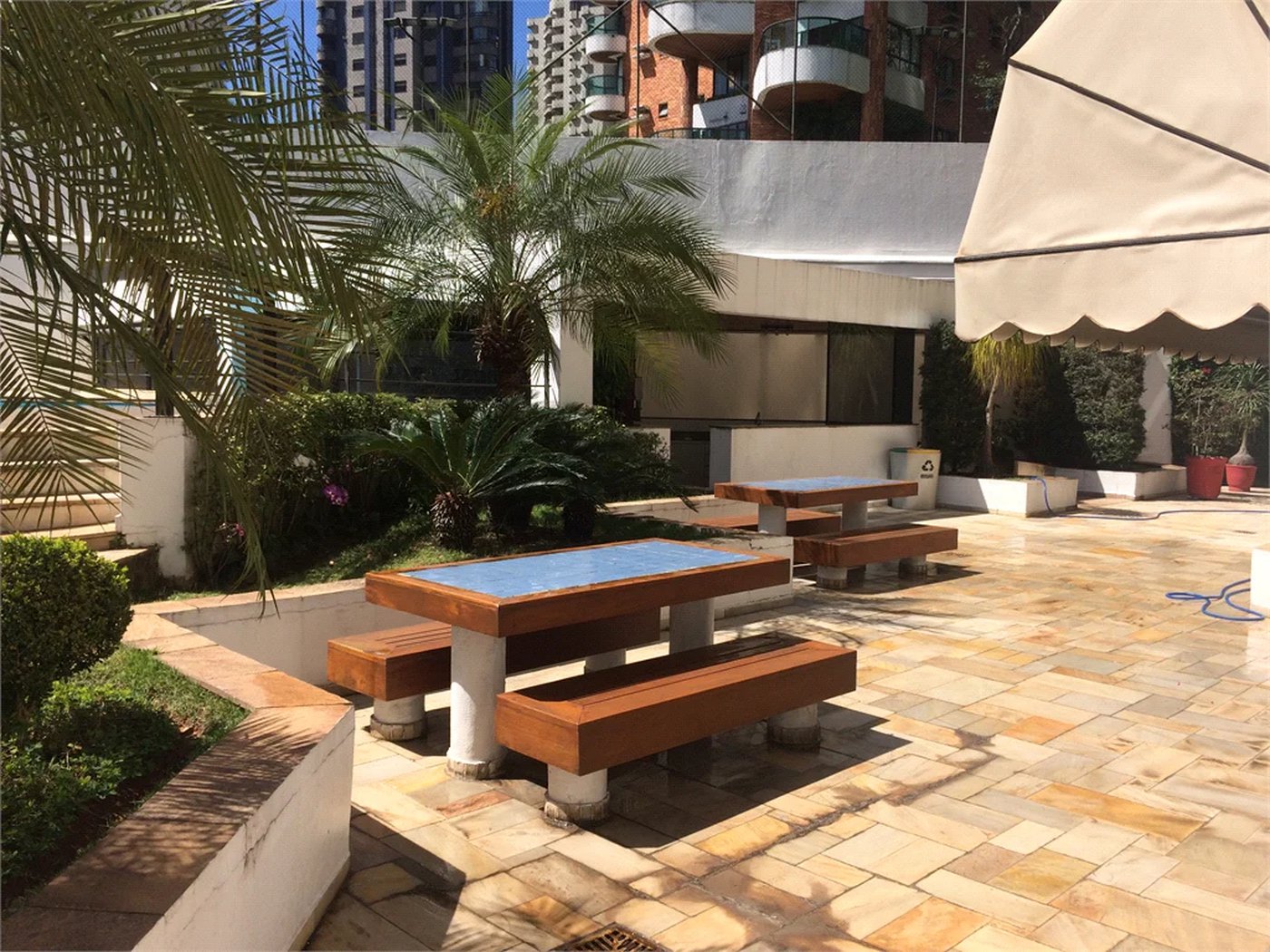 Apartamento à venda com 3 suítes em Vila Suzana, São Paulo, SP