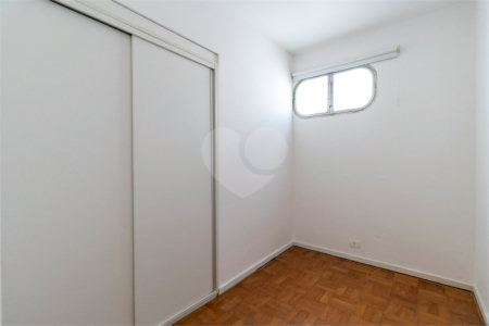 Apartamento à venda com 3 quartos, sendo 1 suíte, em Vila Sofia, São Paulo, SP
