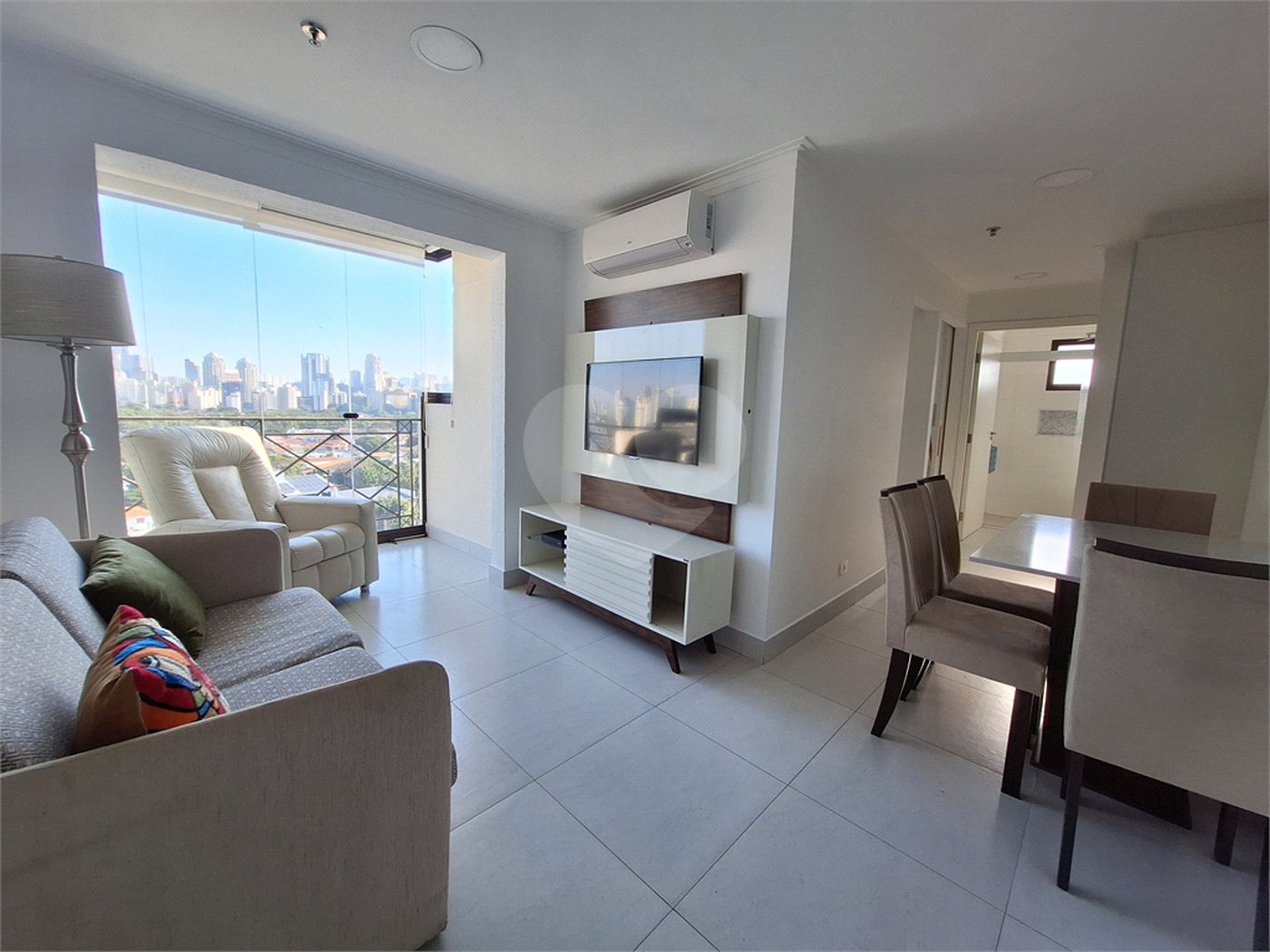 Apartamento para alugar com 2 quartos em Vila Olímpia, São Paulo, SP