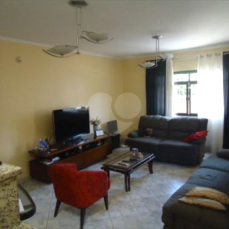 Casa à venda com 3 quartos, sendo 1 suíte,  em Vila Santo Estéfano, São Paulo, SP