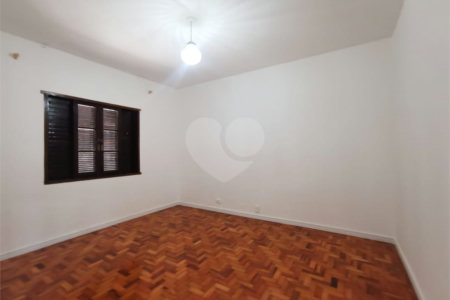Casa à venda com 3 quartos em Interlagos, São Paulo, SP