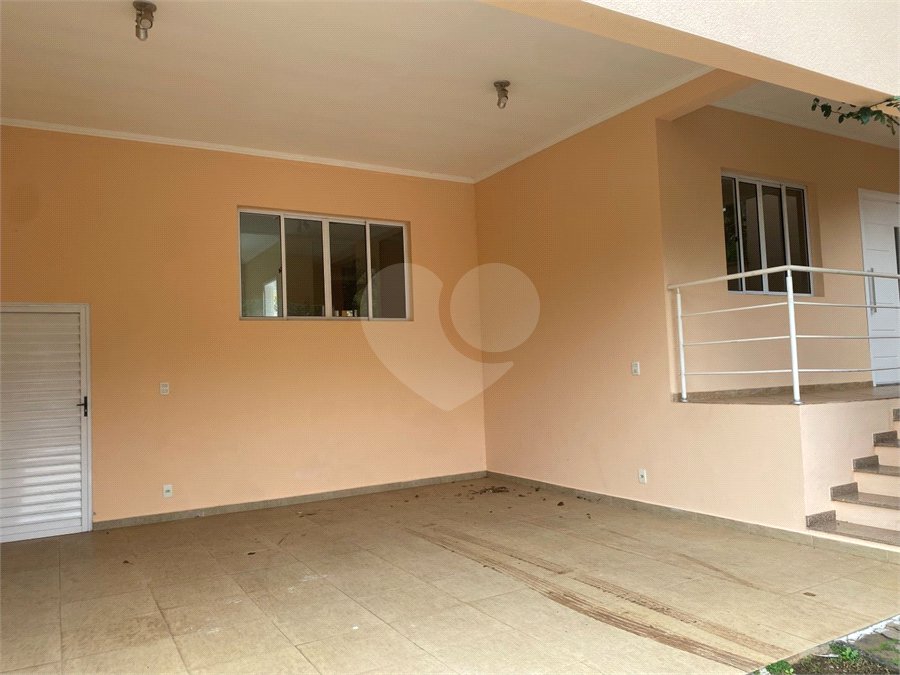 Casa para alugar com 3 quartos, sendo 1 suíte, no condomínio Reserva da Mata, Vinhedo - SP