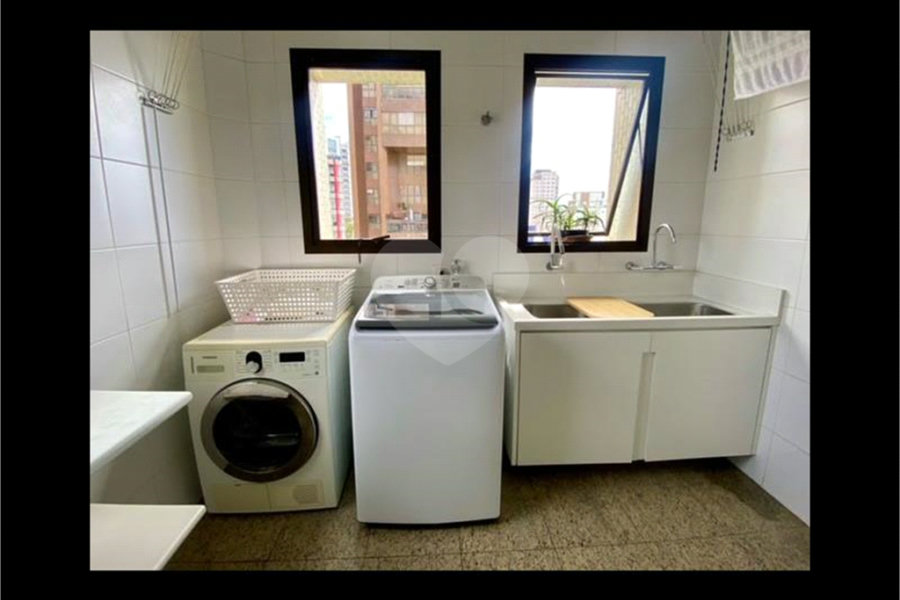 Apartamento à venda com 4 quartos, sendo 3 suítes, em Morumbi, São Paulo, SP