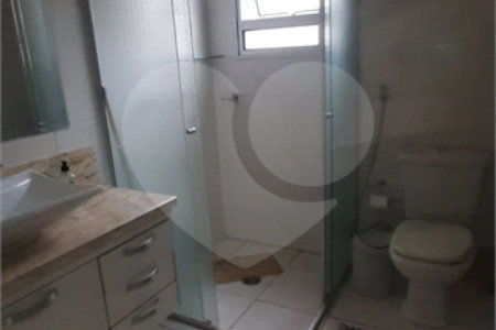 Sobrado à venda com 4 quartos, sendo 1 suíte, em Vila Lúcia, São Paulo, SP