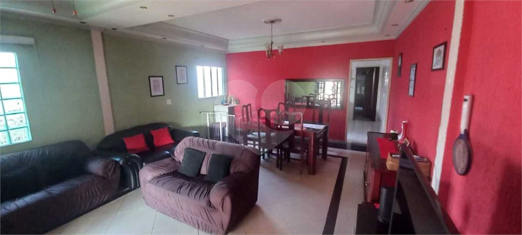 Casa à venda com 3 quartos, sendo 1 suíte, em Perus, São Paulo, SP