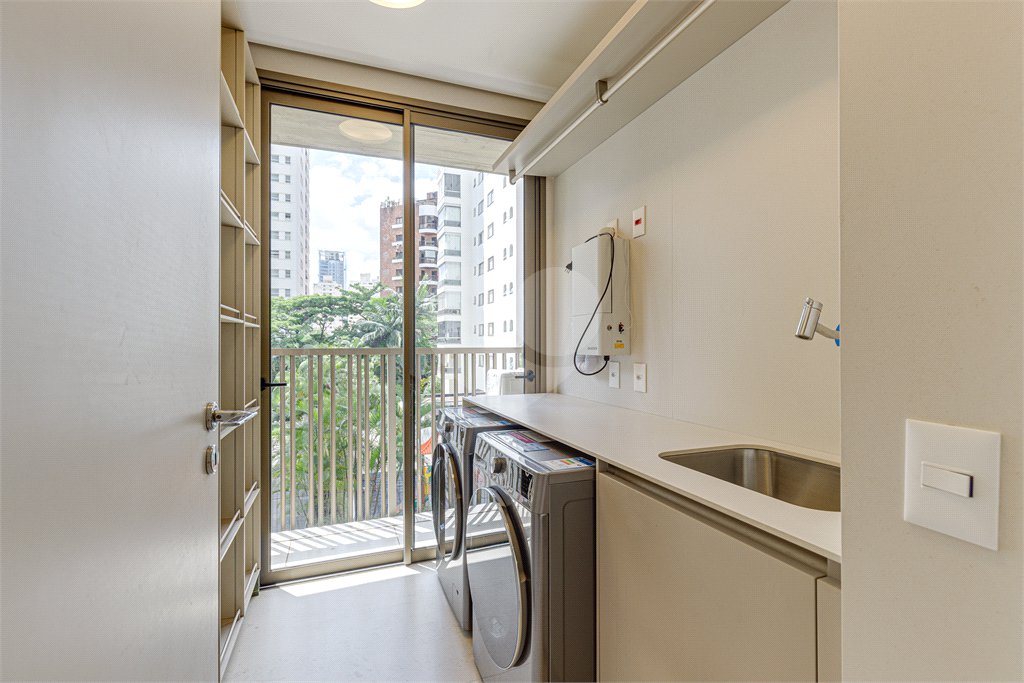 Apartamento à venda com 4 suítes em Moema, São Paulo, SP