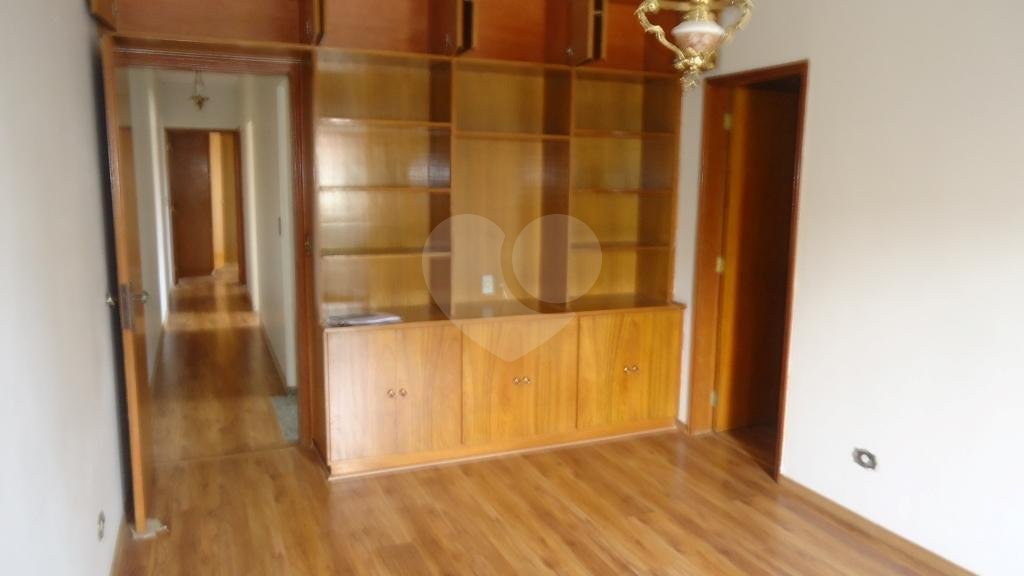 Sobrado à venda com 3 quartos, sendo 1 suíte, em Vila Paulicéia, São Paulo, SP