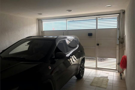 Sobrado à venda com 3 quartos, sendo 1 suíte,  em Vila Varela, Poá, SP