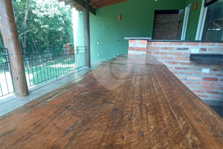Casa à venda com 3 suítes no condomínio Village Ipanema 1, Araçoiaba da Serra - SP