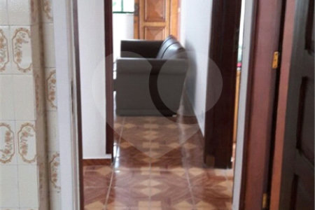 Casa Térrea à venda ou para alugar com 4 quartos, sendo 1 suíte, em Jardim Aeroporto, São Paulo, SP