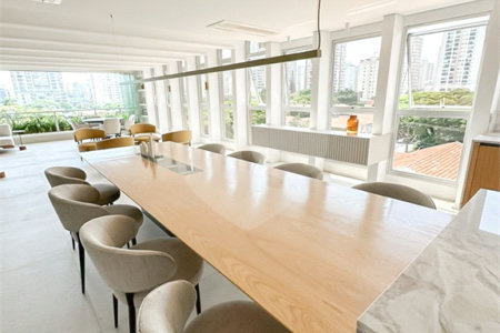 Apartamento à venda com 4 suítes em Vila Cordeiro, São Paulo, SP