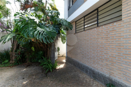 Casa à venda com 4 quartos, sendo 1 suíte, em Jardim Novo Mundo, São Paulo, SP