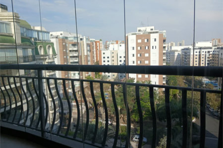Cobertura à venda com 4 quartos, sendo 3 suítes,  em Cidade São Francisco, São Paulo, SP