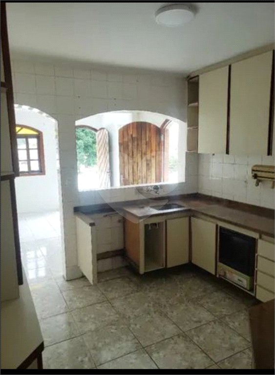 Sobrado à venda com 4 quartos, sendo 1 suíte, em Tremembé, São Paulo, SP