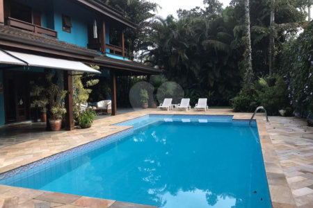 Sobrado à venda com 5 quartos, sendo 3 suítes, em Barra do Una, São Sebastião, SP