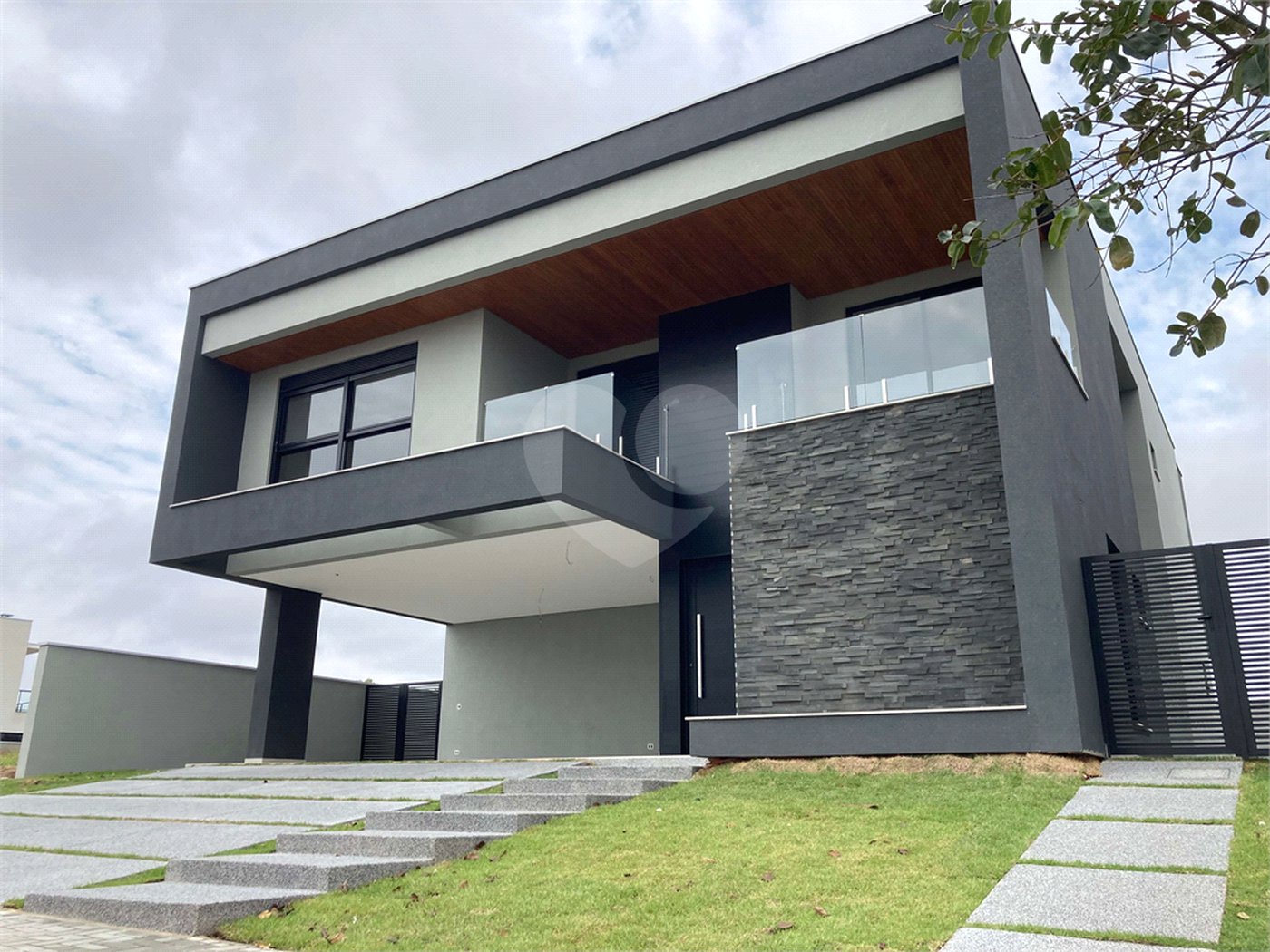 Casa à venda com 5 suítes no condomínio Alphaville 1, São José dos Campos - SP