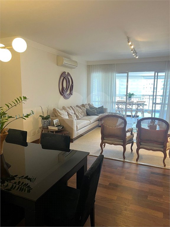 Apartamento à venda com 4 quartos, sendo 2 suítes,  em Brooklin Paulista, São Paulo, SP