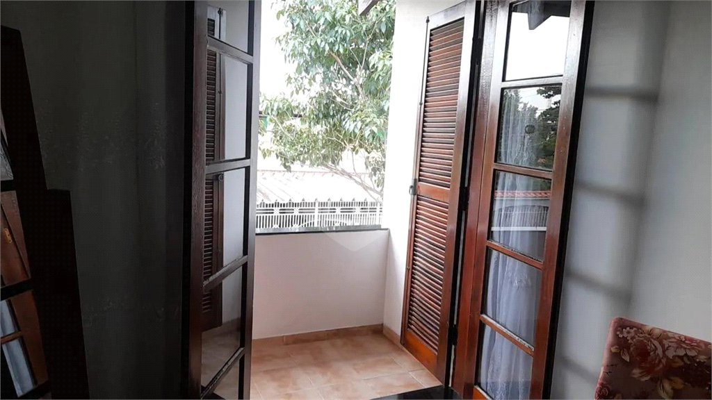 Sobrado à venda com 3 suítes em Itaim Paulista, São Paulo, SP