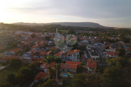 Casa à venda com 3 quartos, sendo 1 suíte, no Centro, Araçoiaba da Serra, SP