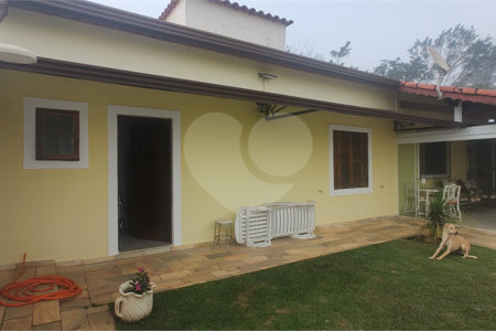 Chácara à venda com 3 quartos, sendo 1 suíte,  no Centro, Nazaré Paulista, SP