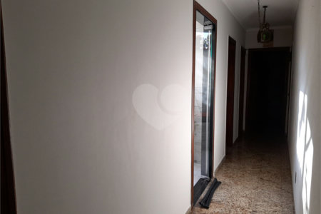Casa à venda com 4 quartos, sendo 2 suítes, em Jardim Franca, São Paulo, SP