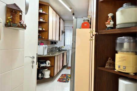 Cobertura à venda com 3 quartos, sendo 1 suíte, em Lar São Paulo, São Paulo, SP