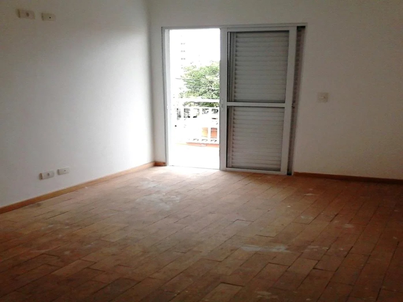 Casa à venda com 2 suítes em Jardim Odete, São Paulo, SP