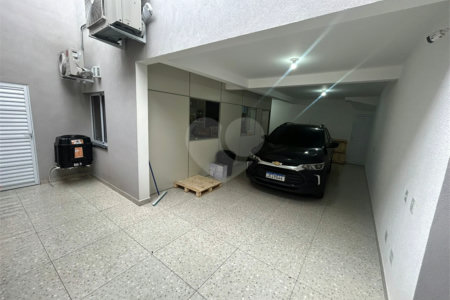 Sobrado à venda com 3 quartos, sendo 1 suíte, em Santa Teresinha, São Paulo, SP
